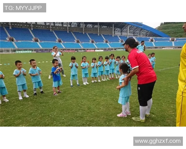 金宝足球明星的背后故事与成就揭秘